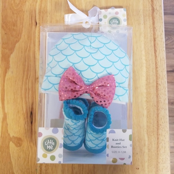 Baby Mermaid Outfit & Photo Album Baby Shower Gift - Picture 3 of 7